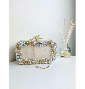 Colecciones Premium de lujo de embragues de resina nupcial de diseñador para mujeres embragues hechos a mano para dama de la moda - Product Image 5