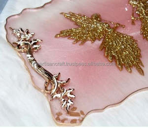 ถาดเสิร์ฟเรซิ่นเคลือบกลิตเตอร์สีโรสโกลด์ขนาดใหญ่ วาดด้วยมือ เป็นมิตรกับสิ่งแวดล้อม แรงบันดาลใจจากนางฟ้า สำหรับวันวาเลนไทน์และมิตรภาพ  ขนาดสั่งทำได้ - Product Image 5