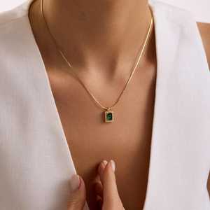 Collier personnalisé délicat avec pendentif rectangulaire en rubis baguette, en argent sterling 925 plaqué or 14 carats, cadeau - Product Image 5