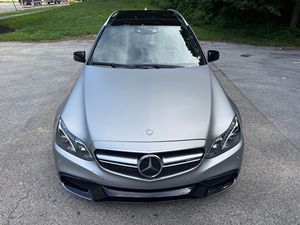 Excelente estado, Mercedes-Benz E63 S AMG Wagon 2014 usado, color gris Magno Allanite. - Product Image 4