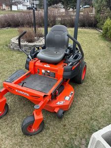 Tractores usados mejorados en oferta: Cortacésped de giro cero ZD1211 2025 con plataforma de 60 pulgadas, motor diésel de 25 HP, bomba y caja de cambios - Product Image 3