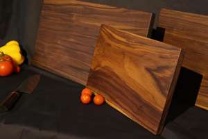 Planche à découper en noyer artisanale, planche à découper en bois massif avec une construction épaisse et durable pour la cuisine et l'exportation - Product Image 2