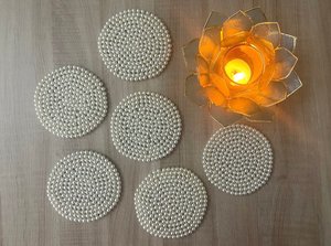 Posavasos con cuentas de vidrio hechos a mano-Posavasos clásicos para bebidas Respaldo de poliéster (4x4 pulgadas) Formas cuadradas/redondas para Iglesia religiosa - Product Image 3