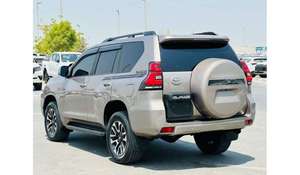 PRADO SUV AWD 2023/2024 Usado, Diésel, Asientos de Cuero, Control de Crucero ACC, Automático, Cámara Trasera 360, Volante a la Izquierda, R17, 4 Plazas, 4.5L - Product Image 5