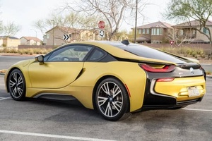 AUTO ELÉCTRICO IMPECABLE, BMW I8 COUPÉ 2017, INSPECCIONADO, HÍBRIDO ENCHUFABLE DE 357 HP, LISTO PARA ENVIAR - Product Image 6