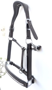 บังเหียนม้าหนังประดับคริสตัล พร้อมแผ่นรองศีรษะแบบนุ่ม ลดแรงกด ออกแบบตามหลักกายวิภาค สำหรับมืออาชีพ ใช้ในงานแสดงขี่ม้า - Product Image 2