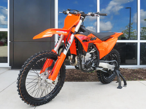 Motocicleta Todoterreno Industrial Original 2025 450 SX-F, Motor de 4 Tiempos, Cilindrada de 449.9 cc, Potencia de 63 hp, OEM - Product Image 4