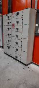 Système d'alimentation électrique durable avec revêtement en poudre, transmission d'énergie électrique, tableau électrique, indice de protection IP54, 400V, personnalisable - Product Image 2