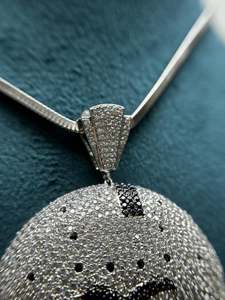 Pendentif Croix Personnalisé en Argent 925 Style Hip Hop, Design Tendance Streetwear Sertie de Diamants Moissanite, Breloques Personnalisées - Product Image 4