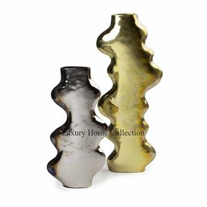 Nouveau vase durable en métal de concepteur unique couleur noire enduit de poudre accessoires de décoration de maison et de table fournitures de l'Inde - Product Image 4