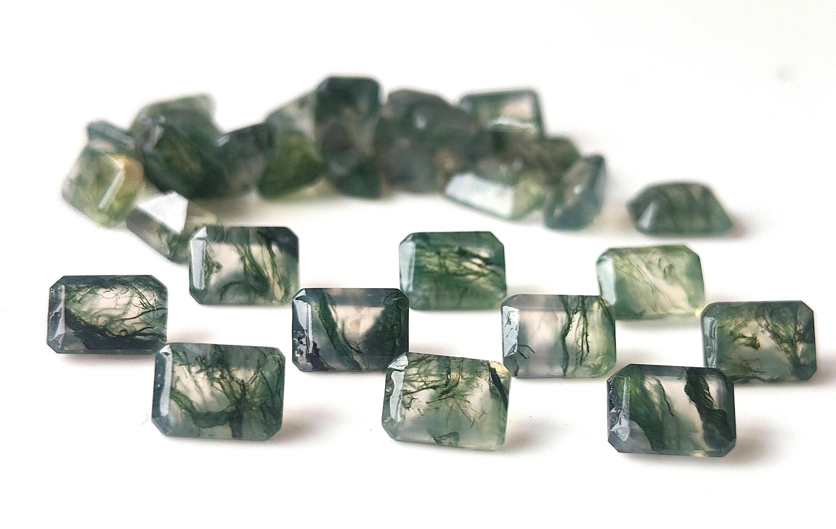 สีเขียว