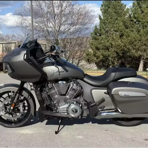 Motocicleta Indian Cruiser Challenger Heavy Metal Smoke en Venta - Product Image 1