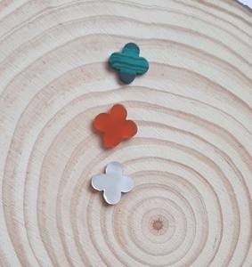 Best Quality <b>Mother</b> <b>Of</b> <b>Pearl</b> Loose Clover Carving Gemstone Size 12-15mm For Summer Sale <b>Jewelry</b> Making For Gift Making Gemstone - Product Image 1