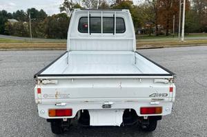 Camionnette Suzuki Carry 4x4 de 1993, marché japonais, camionnette Kei, boîte manuelle 5 vitesses, 4 roues motrices - Product Image 5