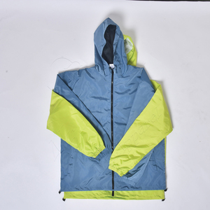 Veste coupe-vent imperméable légère pour hommes High Street Winter Outdoor Zipper Poches Wholesale - Product Image 4