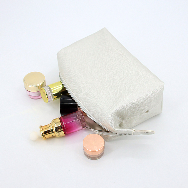 New Arrival Cosmetic Bags Fashionable Travel Large Capacity Leather Cosmetic Makeup Case with Zipper Closure High-end Clutch