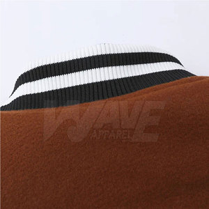 Veste Letterman personnalisée pour homme, dernier design, logo sur le devant, manches longues, saison hivernale, prix bas, fabriquée au Pakistan, coton/laine - Product Image 5