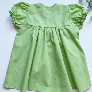 Vestido de lino suave bordado a mano para niñas, estilo informal para el primer cumpleaños de niños pequeños, OEM hecho en Vietnam - Product Image 2