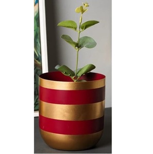 Home Decoration Hotel Garden Decoration Item Luxury Hotel Decoration Glossy Enamel Finishing Metal Flower Planter - Product Image 3