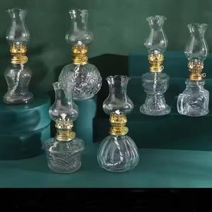 Lanterne en bois artisanale vintage, porte-bougie décoratif, élégant accessoire de Noël pour une ambiance lumineuse et chaleureuse et une décoration douillette - Product Image 4