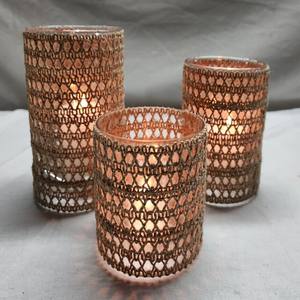 Élégant fer doré suspendu bougeoir en métal lanterne fait à la main noël décor à la maison emballage personnalisé pour jardin usage intérieur - Product Image 1