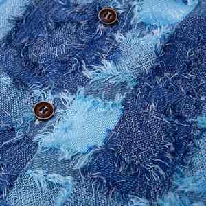 Chemise en jean vintage décontractée à manches longues pour homme avec logo personnalisé, col à revers à franges, simple boutonnage, idéale pour l'automne - Product Image 3