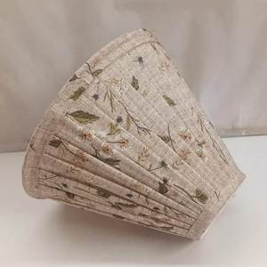 Pantallas de Lámpara de Tela de Lino con Estampado Ikat Azul y Blanco, Hechas a Mano, de Alta Calidad, Modernas y Lujosas, con Anillos de Soporte para Lámparas de Mesa/Escritorio - Product Image 3