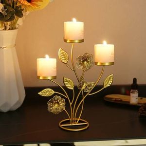 Le support de lampe à thé classique en métal Leaf Design peut convenir parfaitement à la décoration de votre salon. Utilisez-le pour allumer des bougies parfumées. - Product Image 4