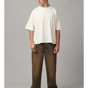 เสื้อยืดผ้าหนาคุณภาพพรีเมียมสำหรับผู้ชาย น้ำหนัก 280 กรัม ทรงหลวม สไตล์สตรีทแวร์ ผลิตโดยโรงงานผู้ผลิตเสื้อผ้าแบบ OEM ขายส่ง - Product Image 3