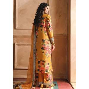 Conjunto de 3 Piezas Zainab Chotani: Camisa de Satén Shamoze Bordada con Dupatta de Seda Suave Bordada y Pantalón Bordado BIC-1726 - Product Image 5