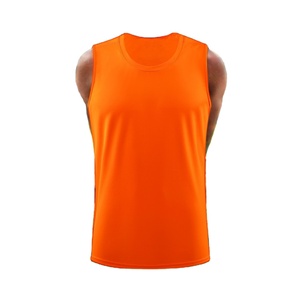 Camiseta sin mangas musculosa para hombre, chaleco de gimnasio de camuflaje personalizado, ropa deportiva de verano de gran tamaño para un estilo de vida activo - Product Image 3