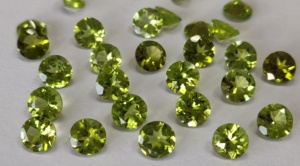 Peridoto Natural, Corte Redondo, 1.25 mm, Facetado, Peridoto Suelto de Primera Calidad - Product Image 2
