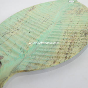 Plaque de bois sculptée en bois de couleur verte Plateau de service Ustensiles de cuisine pour servir des repas ou des collations - Product Image 5