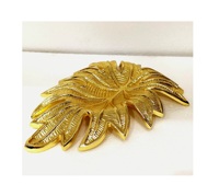 Plateau décoratif en aluminium doré, design Art Déco, thème végétal/fleur, artisanat métallique durable, électroplaqué pour mariages