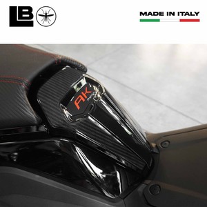 Adesivi per Moto, Logo Protettivo per Tappo Serbatoio Compatibile con Kymco AK550 Premium - Product Image 4