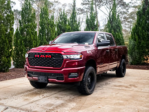 Ram 1500 Tradesman 2025 Usada en Buen Estado, Gasolina/Eléctrica, V6 3.6L, 4x4 - Product Image 2