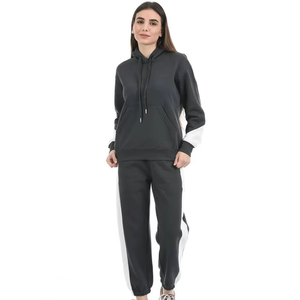 Conjunto Deportivo Negro con Capucha para Mujer, Diseño Sólido de Manga Larga, Sudadera con Cierre de Cordón y Pantalones con Bolsillos Laterales - Product Image 3
