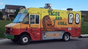 Tacos and Grill RB Motorized Food Truck with Vintage Classic Style 5.8m Steel Body Built-In Heater Outdoor Use - Product Image 4