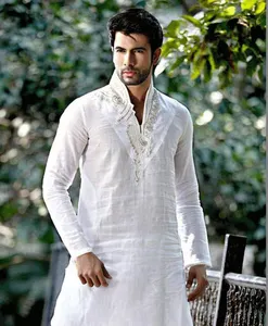 ملابس تنكرية ، رجالي ، ملابس باكستانية تقليدية ، للرجال, الأكثر مبيعًا في منطقة كورتا ، ملابس هندية وبكتانية تقليدية ، من أشهر الماركات العالمية ، متوفرة باللون الأبيض ، فضلًا عن المنتجات الأكثر مبيعًا في عام