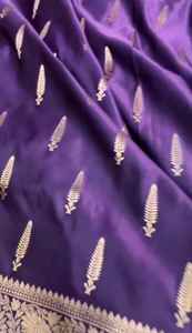 ผ้าม่านทอมือแบบดั้งเดิมสำหรับงานปาร์ตี้ ผ้าไหมซาตินบานาราซี ผ้าไหมมาชรู ผ้าซารี ทอแบบจาการ์ด พร้อมผ้าพาลลูเนื้อดี เสื้อคลุมป้องกันแสงแดด - Product Image 6