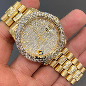 Montre-bracelet de style Hip Hop pour hommes entièrement cloutée de diamants de laboratoire ronds et brillants en acier inoxydable - Product Image 2