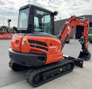 Mini-excavatrice Kubota KX040-4 2025 à moteur diesel avec cabine et hydraulique auxiliaire, moteur à couple élevé, engrenages et pompe - Product Image 3
