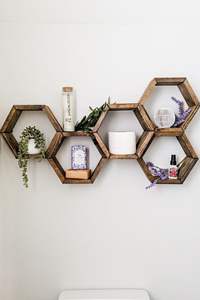 Estante de madera natural hecho a mano, estante decorativo de pared de forma personalizada para el hogar, técnica pulida, decoración colgante de pared - Product Image 5