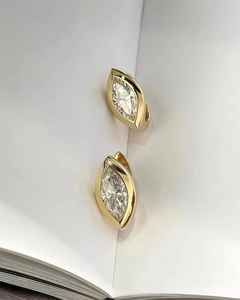 Modernos Pendientes Huggie de Oro Sólido de 14K con Diamante Marquise de 0.61CT Cultivado en Laboratorio, Estilo Ear Cuff Ajustado, Joyería Fina para Regalo de Pareja - Product Image 2