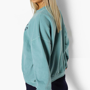 Hoodie décontracté et tendance pour femme, personnalisé, en polyester/coton tissé écologique et respirant, à manches chauve-souris, coupe ample et couleur unie - Product Image 2