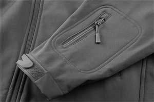 Veste Softshell Légère pour Hommes en Gros, Coupe-Vent Imperméable avec Doublure Polaire, Manteau de Randonnée en Toile Teinte Uni - Product Image 4