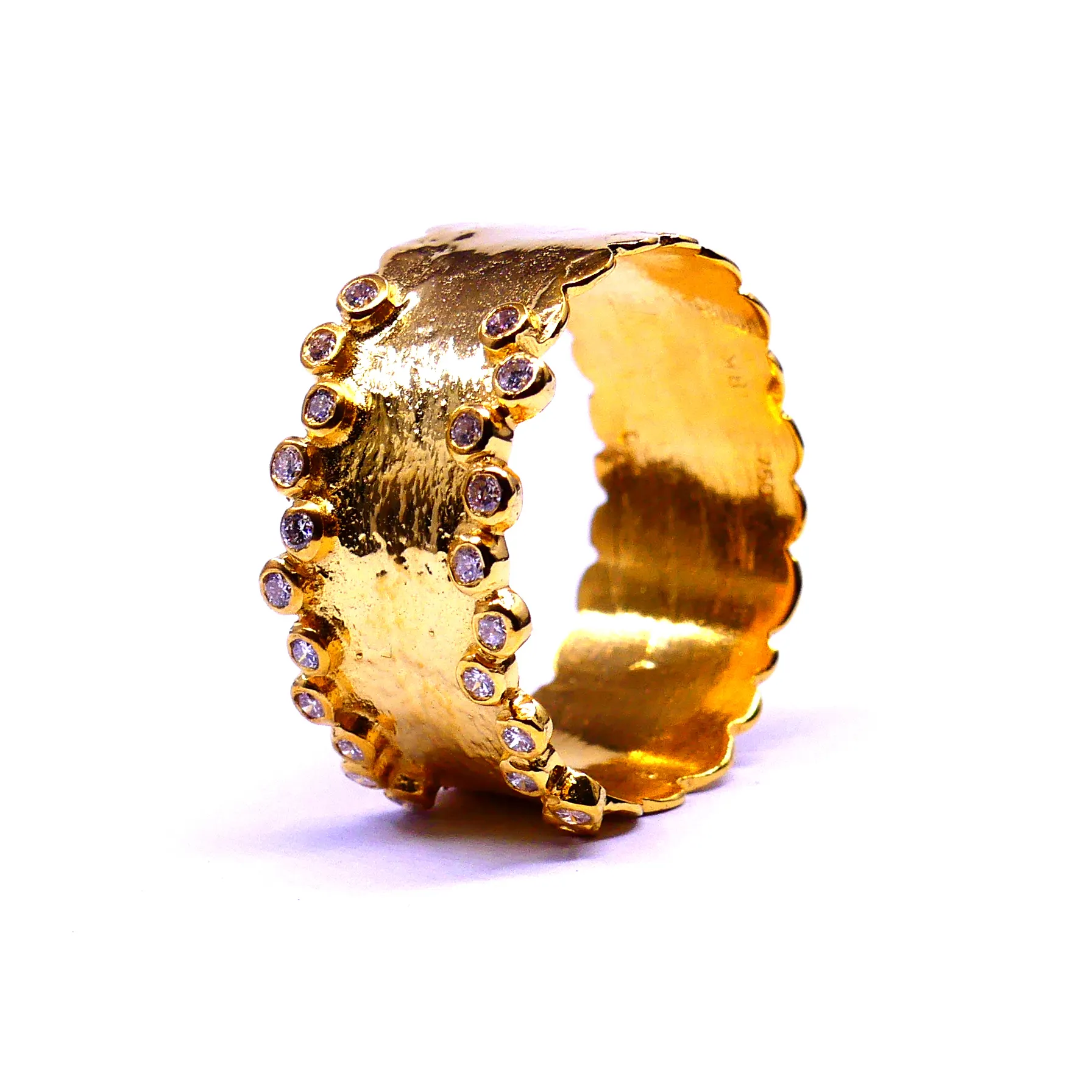 अनुकूलित 18K पीले सोने प्राकृतिक हीरा हस्तनिर्मित छल्ले वेडिंग अनोखा फैशनेबल सुरुचिपूर्ण यूनिसेक्स गहने बैंड के छल्ले