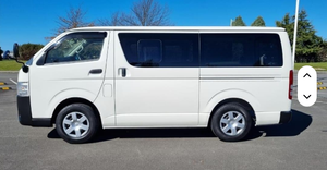 Minibús Hiace Usado 2018, Volante a la Izquierda, Buen Estado, Emisión Euro IV, 8 Asientos - Product Image 2