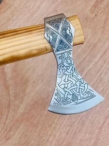 Hacha vikinga de acero al carbono forjada a mano con mango de madera de Fresno, regalo de boda, hachas, el mejor regalo de cumpleaños y aniversario para él. - Product Image 4