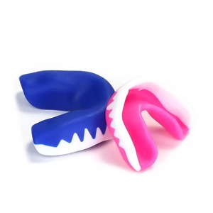 Logotipo personalizado de goma de silicona autoajustable Bruxismo dental Protector bucal deportivo Levantamiento de pesas Rugby MMA Boxeo Protector bucal - Product Image 3